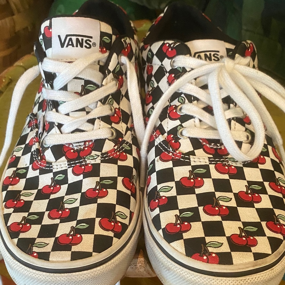 Vans Doheny Missy Cherry Checkerboard Skateboard Sneakers Shoes - Size 4.5
